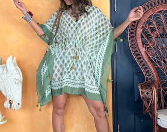 Vestido caftán bohemio verde estilo Hilo, corte holgado, pareo de playa con estampado