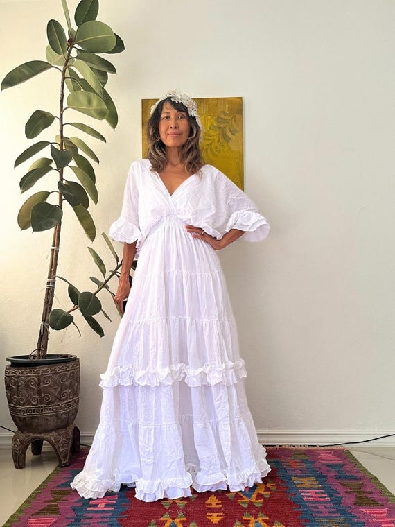 windsor white floral dress The Savannah Dress in White Windsor Brocade