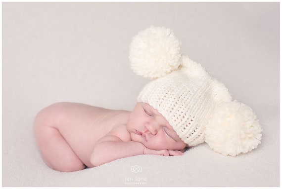 Nuevo Bebé Niños Hecho a Mano Azul Marino Doble POM POM Sombrero en tamaños recién nacido 12-24 meses
