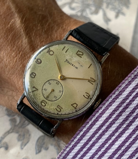 Stunning C1945 Helvetia 15 Jewel Cal 82c Vintage Swiss Watch