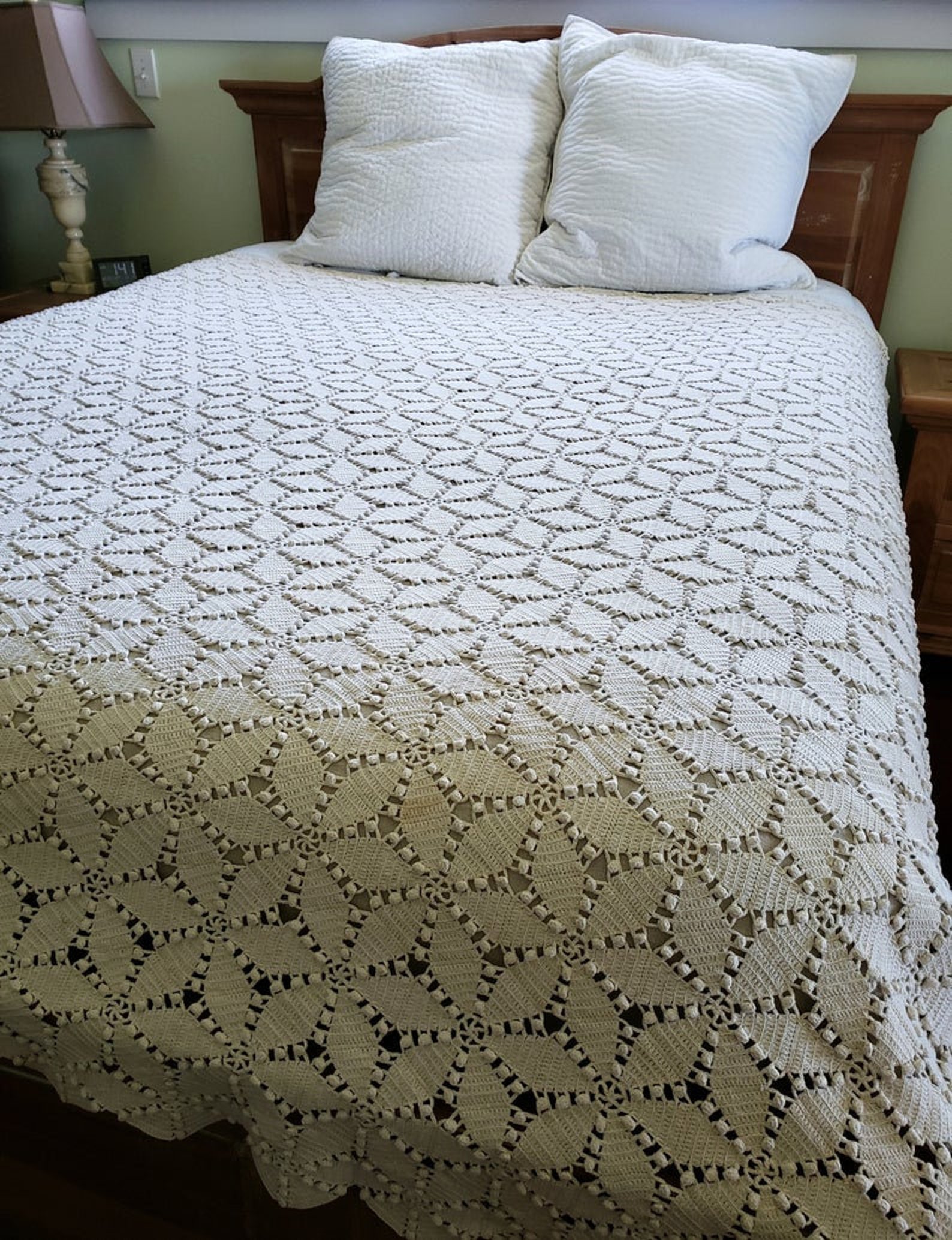 Vintage Crocheted Bedspread Coverlet Throw Blanket or Tablecloth Star ...
