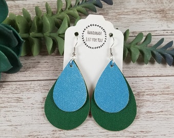 Boucles D'oreilles Fantaisie Goutte Verte 10x9 Mm - Argentées, Neuves Sans Emballage