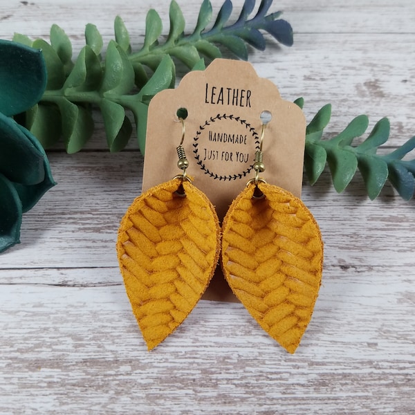 Small Mustard Orange Textured Suede Leather Pinched Leaf Earring/Soft Durable Lightweight Gift under 10/2023 Color Trend/Leather Jewelry