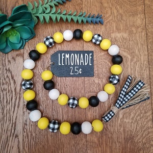 Guirlande de perles en bois de ferme/Guirlande de perles de citron/Décoration de table campagnarde/Décoration de présentoir de plateau à plusieurs niveaux/Décoration d&#39;été pour la maison/Perles à carreaux de buffle