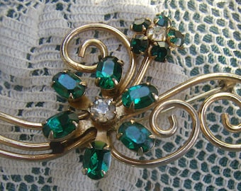 Vintage Green Rhinestone  Floral Brooch...Emerald Rhinestones...Gold Filigree Leaf...Clear Rhinestones