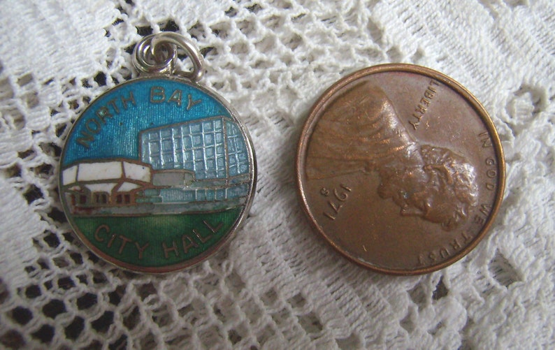 Vintage Sterling Silver OntarioCanada Charm...NORTH BAY City Hall...Bracelet...Souvenir