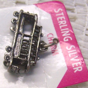 Vintage plata esterlina cable encanto... Tarjeta original... Encanto de autobús 3D... Pulsera... Recuerdo