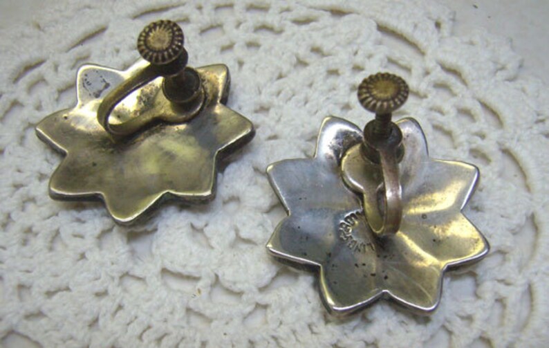 Sale....Vintage Sterling Silver Abalone Flower Earrings...Mexico...BlackWhite Shell Petals...Screwback Earrings