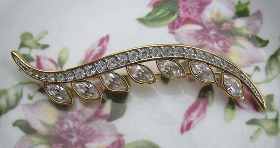 MONET VINTAGE チェリー リーフモチーフ ストーン装飾 ピンブローチ Vintage MONET Rhinestone Leaf Brooch: Curved Bouquet Pin - Etsy