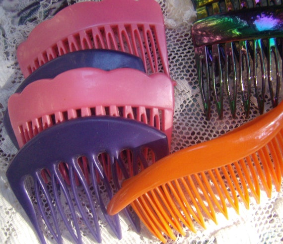 Vintage De-Stash Lot Hair Combs....14 Combs...Goo… - image 1