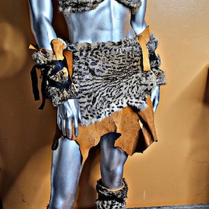 Damen Sexy Dessous Kostüm Pelz Lederrock BH Top Neckholder Top Kaninchenfell Sexy Mode Ren Faire Barbar Schild Maiden Shaman Arm Manschette