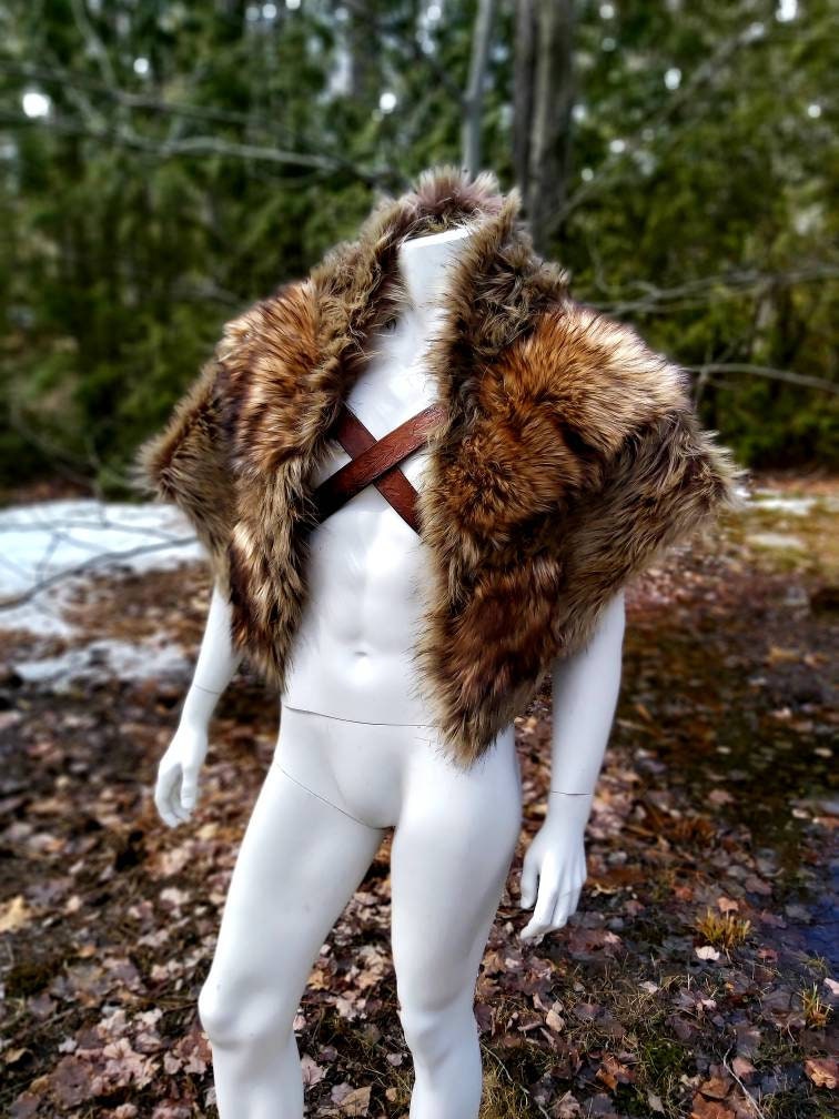 Fur Mantle, Shoulder Mantle, Viking, Game of Thrones, Shrug, Cloak, Wolf  Fur, Faux Fur, Costume Accessory, Coat, Leather, Shoulder Pelt -   Denmark