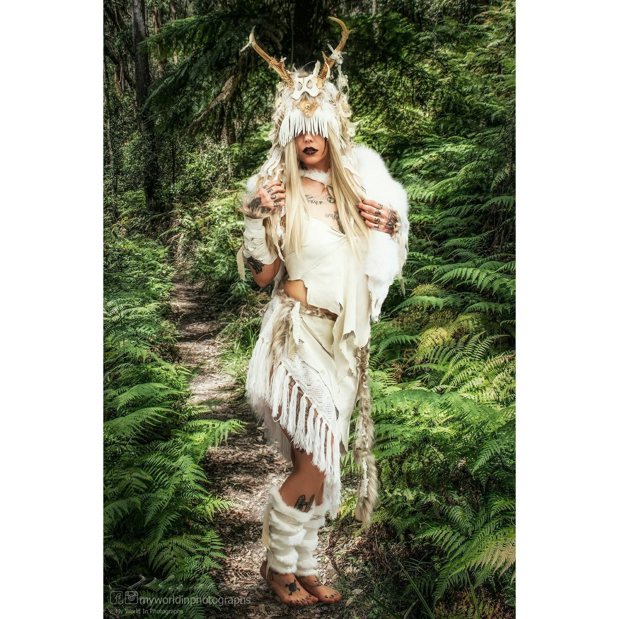 Jeyiour Women Viking Costumes Halloween Viking Warrior Costume Viking  Costume with Faux Fur Collar Cape Hat Set for Women Halloween Cosplay  Outfits