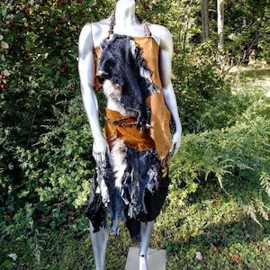 Waldland Frau Shamanic Kostüm Tribal Leder Fell Kleidung Hirsch Leder Rock Neckholder Top Barbar Kostüm Leder Top Fell Beinmanschetten