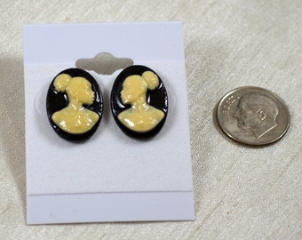 Black woman regal lady cameo post earrings