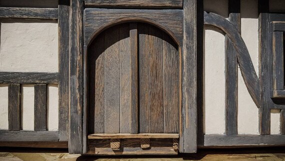 tudor dollhouse