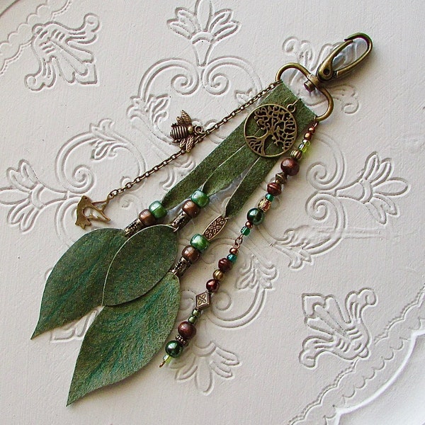 Purse Tassel Boho Purse Charm Green Leather Leaf Fringe Purse Tassel Bag Charm Leather Beaded Hippie Purse Tassel Fringe Bag Nature Charm