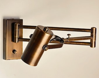 Aplique de pared articulado de latón hecho a mano LOPUD – Luz de noche ajustable