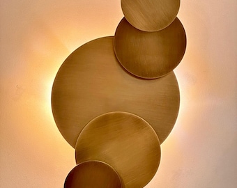 Aplique de pared de latón hecho a mano FERRON - Iluminación de estilo geométrico