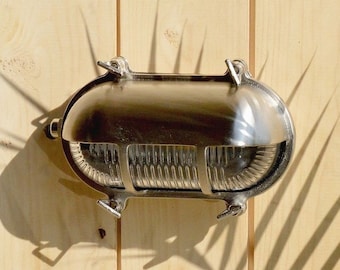 Aplique de pared náutico de latón PINSK SMALL MED – Luz exterior IP64