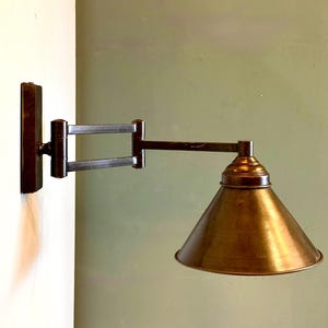 BIRSTET Gelenk-Wandleuchte - Leuchte, Wandbeleuchtung, Wandlampe, Wandleuchte, Nachttischleuchte, Industriebeleuchtung, Messingbeleuchtung