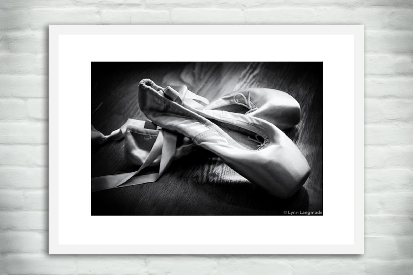 ballet prints - pointe shoes black and white 8x10 photo 11x14 large wall art 16x20 ballet art 5x7 ballerina dance photography &q