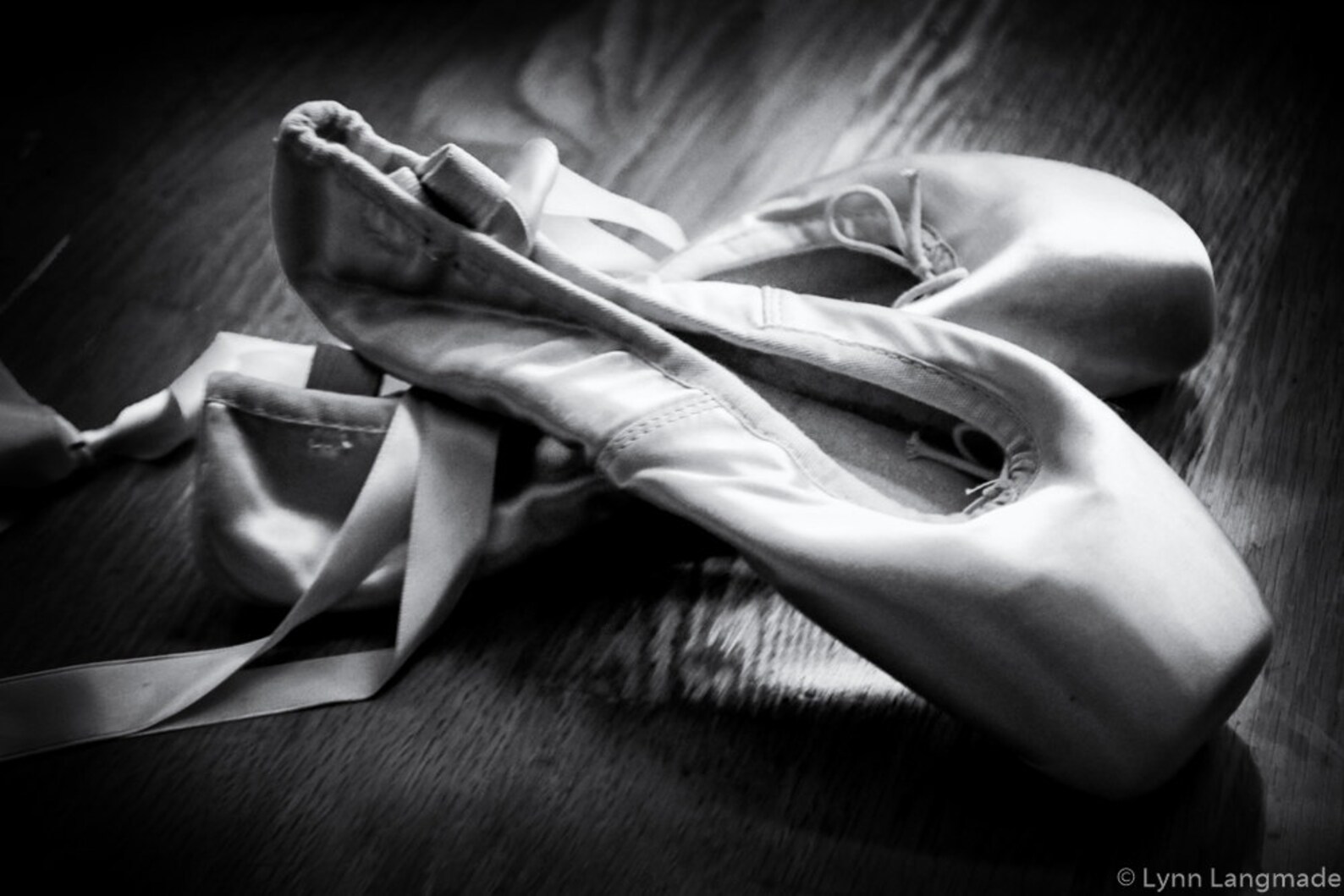 ballet prints - pointe shoes black and white 8x10 photo 11x14 large wall art 16x20 ballet art 5x7 ballerina dance photography &q