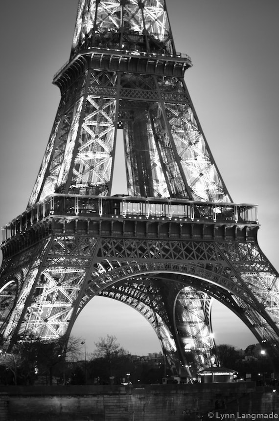 Eiffel Tower At Night Wallpaper Black And White