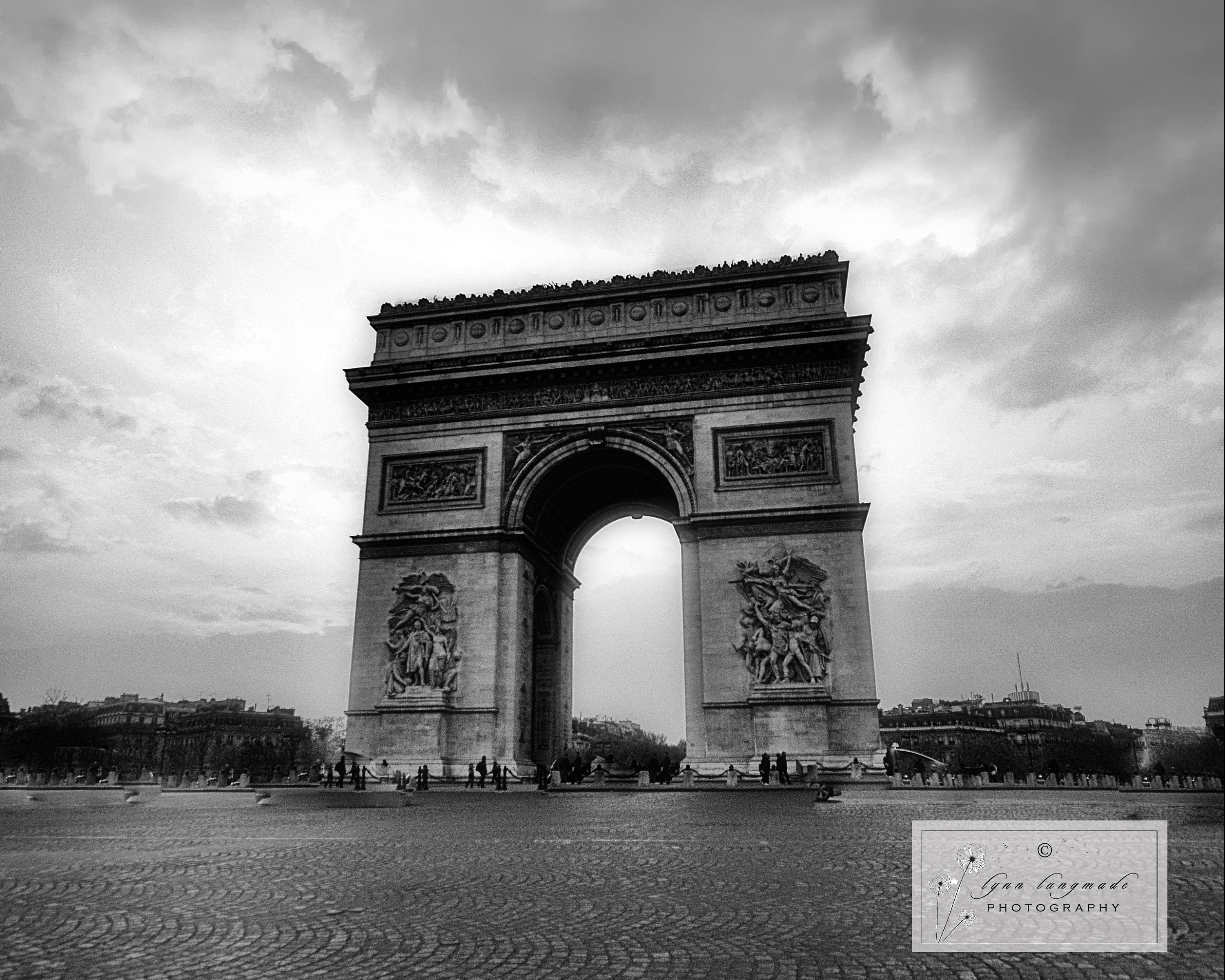 Arc De Triomphe Black And White