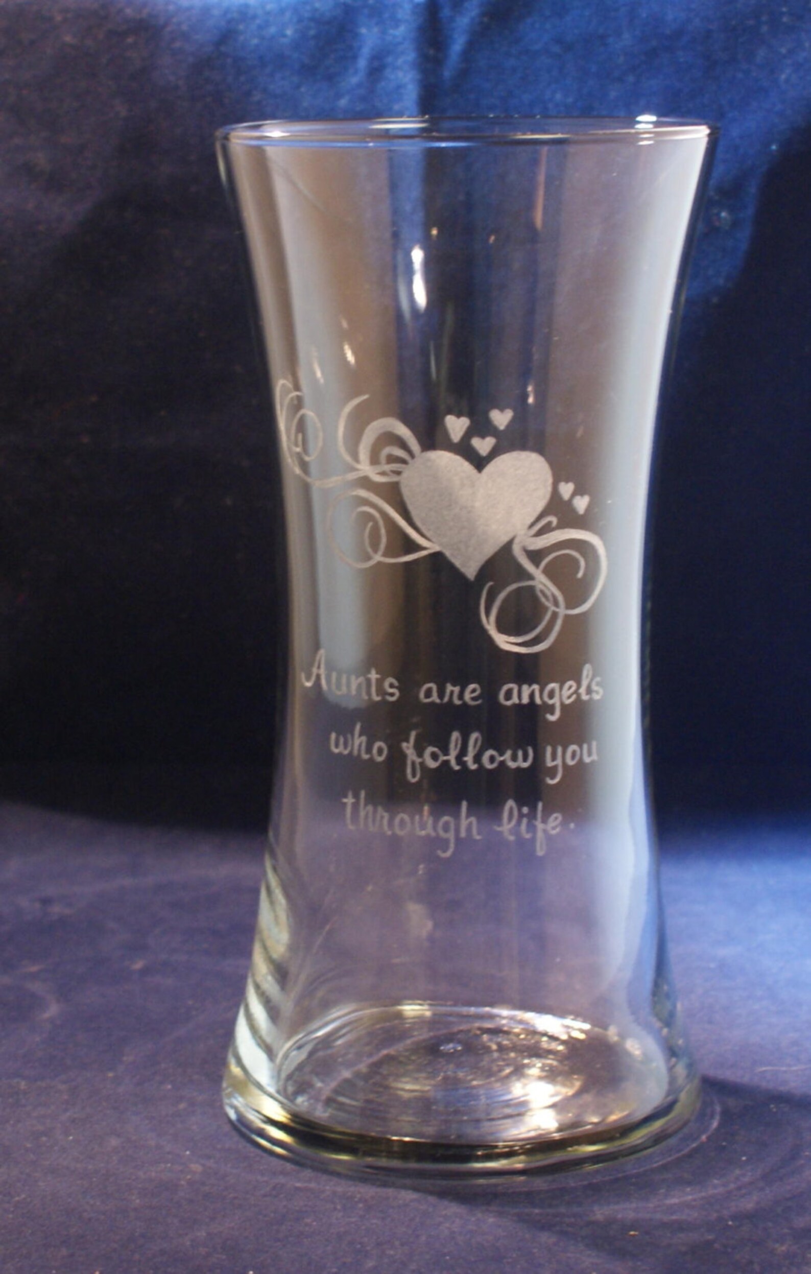 One Engraved Sidney Vase Engraved 8 x4 Vase Engraved Hearts Etsy