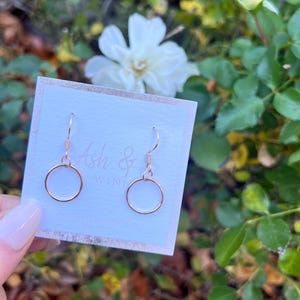 Gold Hoop Earrings. Hoop Earrings.  Minimalist.  Dangle Earrings. Xmas Gift for Her. Gold Earrings. Earrings