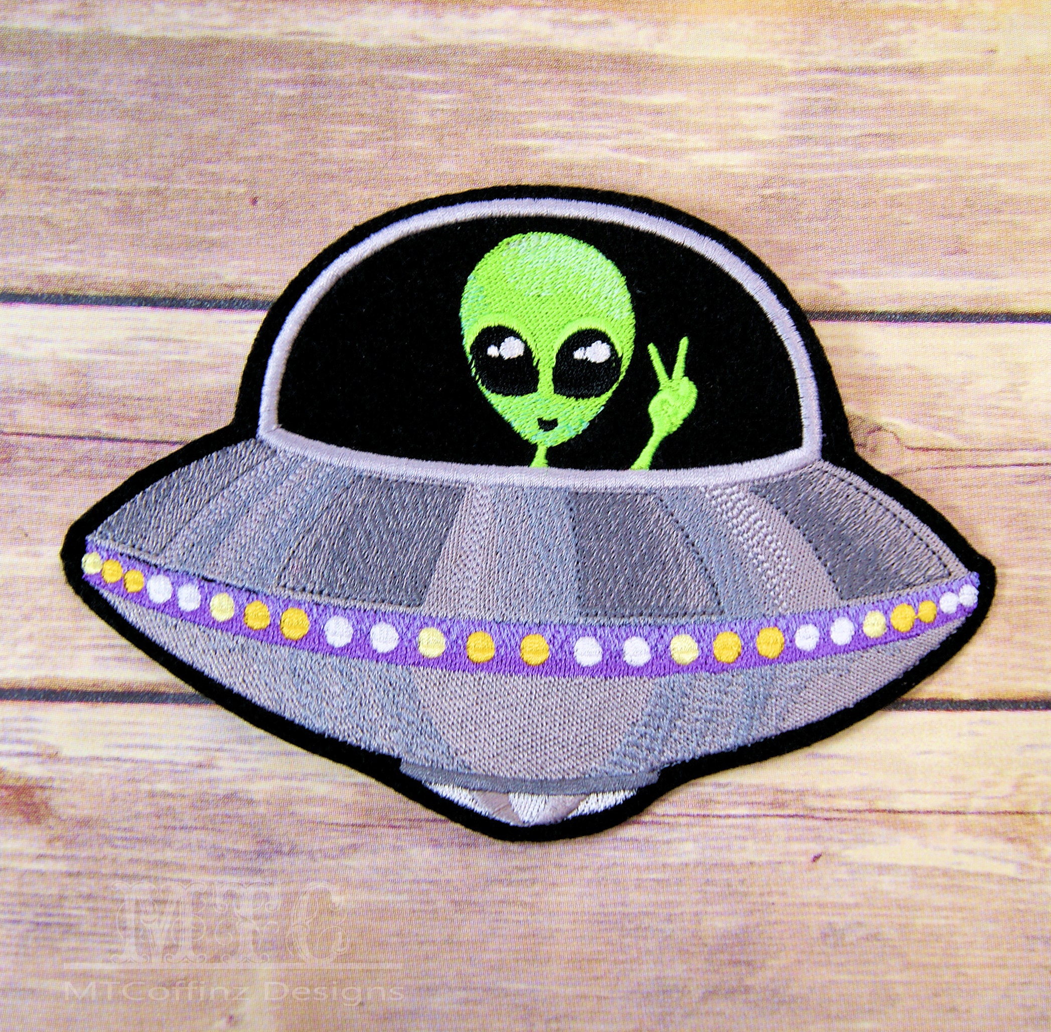 UFO Patch Green Alien Patch Peace Sign UFO Alien Spaceship Iron on