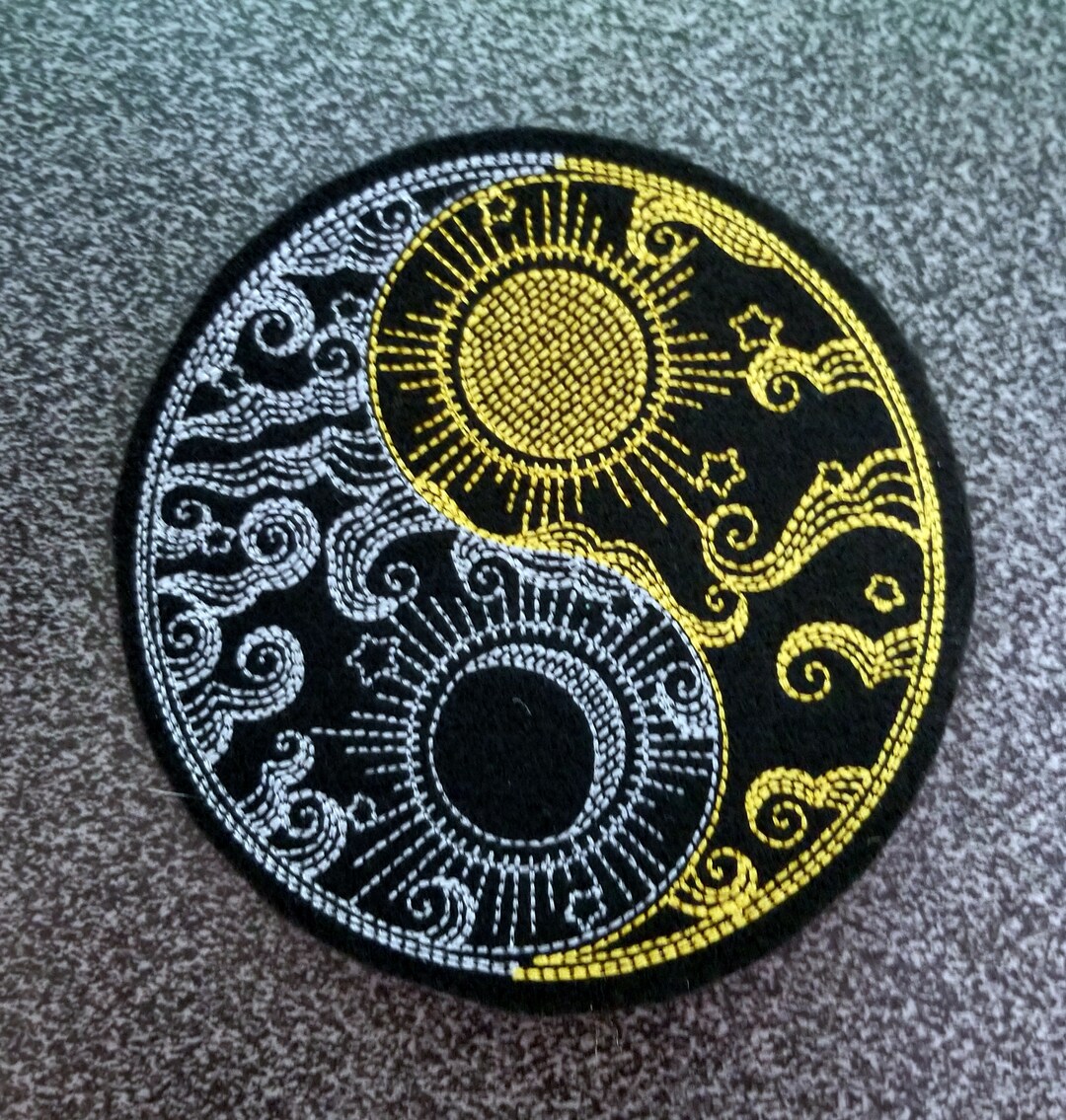 トップス maturely / YIN-YANG Embroidery Blouse Embroidery Yin Yang Sun Top - UrbanWearOutsiders