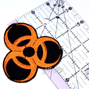 Classic BioHazard Symbol Custom Color Iron On Embroidery Patch MTCoffinz bild 2