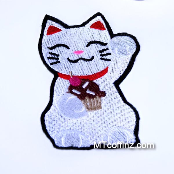 Lucky Cat Patch Maneki-Neko Cupcake Patch Cute Kitten Japan Iron On Embroidery Patch