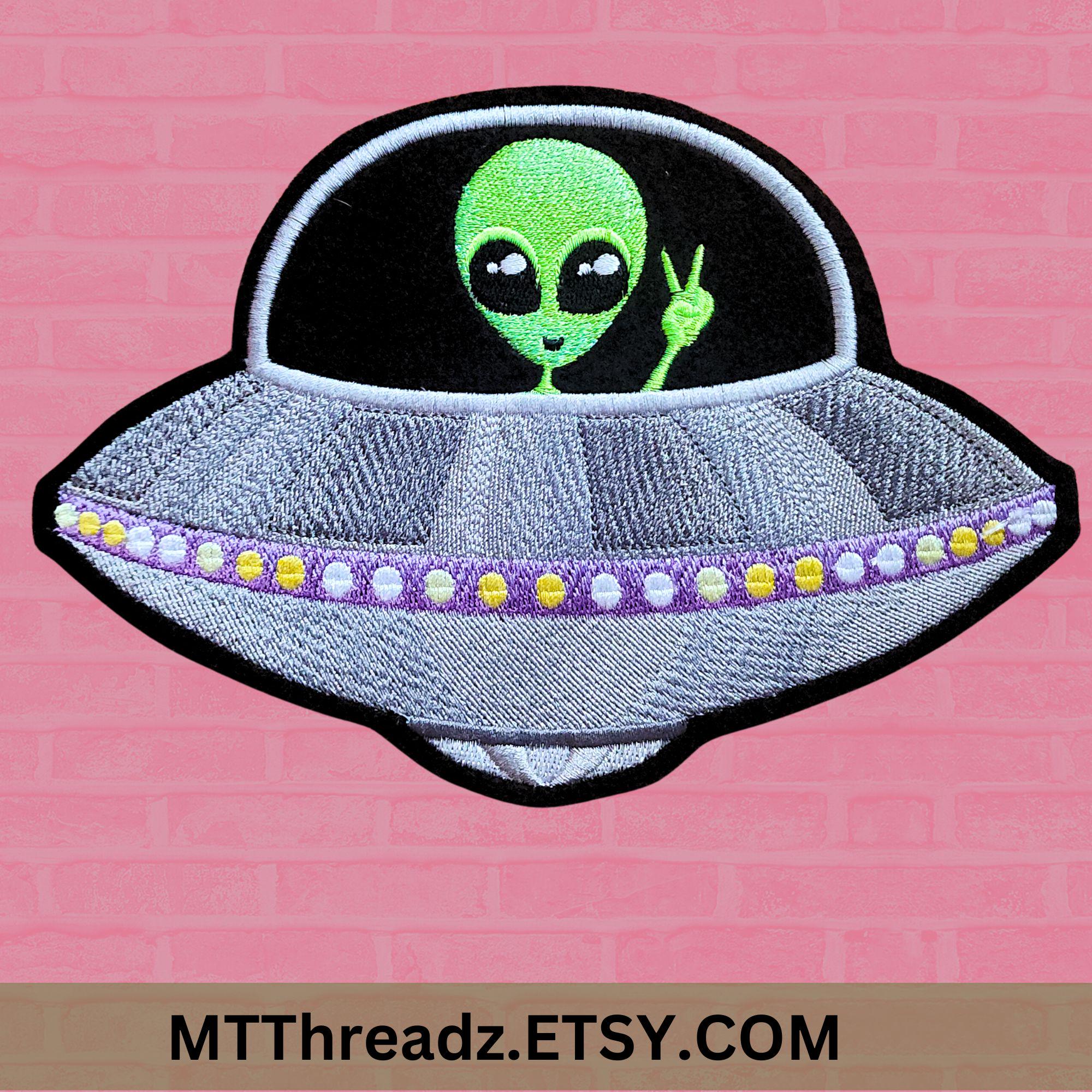 UFO Patch Green Alien Patch Peace Sign UFO Alien Spaceship Iron on