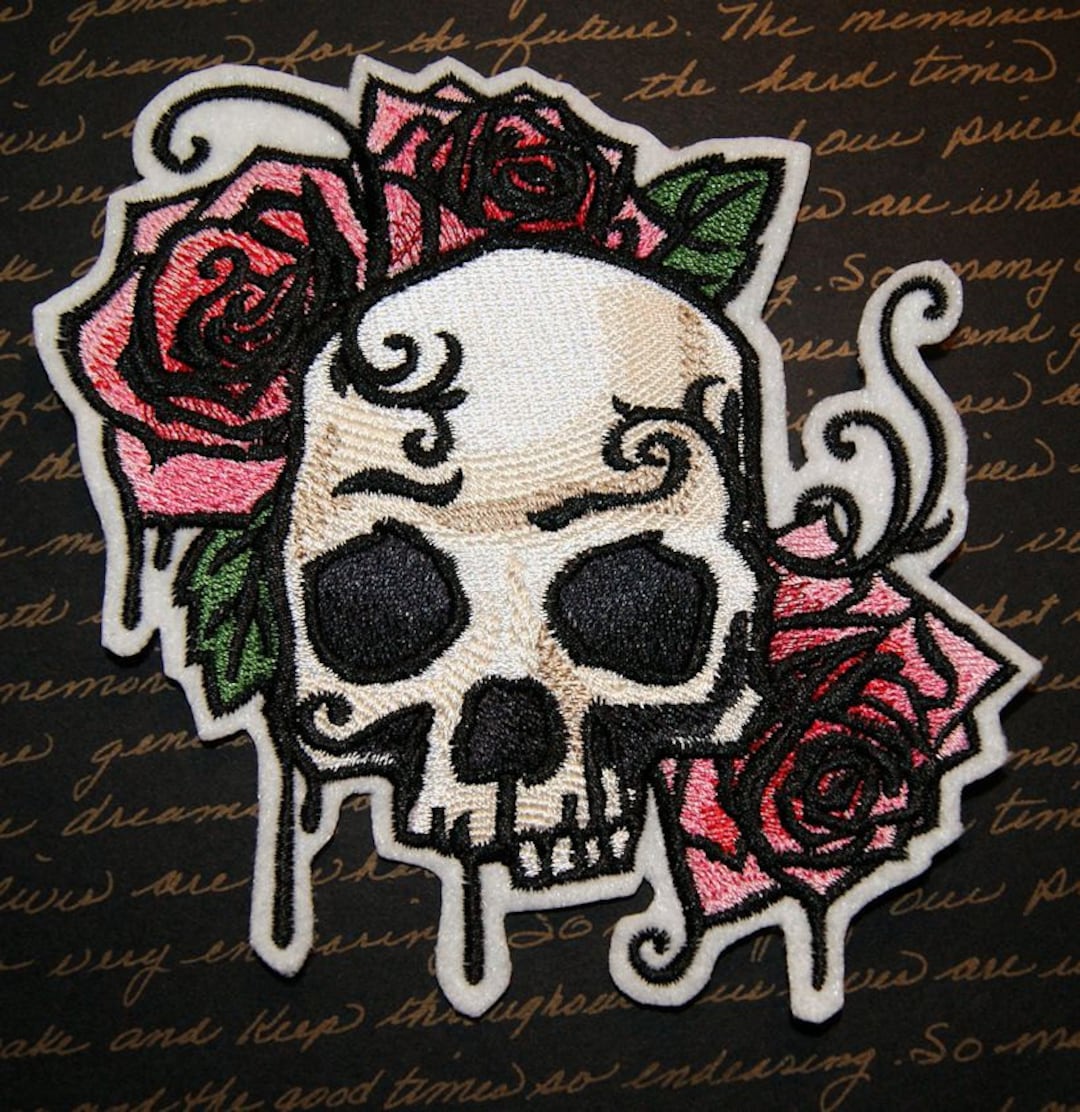 rosesgothページ★ Gothic Skull and Pink Roses Iron on Embroidery Patch