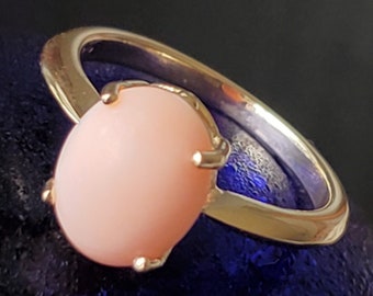 Vintage 14K Yellow Gold Pink Coral Ring (st - 2941)