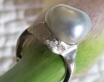 14K White Gold Ring with Silver Statement Pearl (st - 2322)