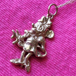 14K Yellow Gold Minnie Mouse Pendant on 18&quot; 14K Yellow Gold Chain (st - 3005)