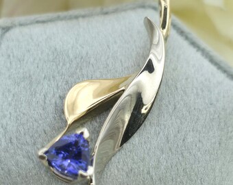 14K Two-Tone Gold Tanzanite Pendant (st - 4980)