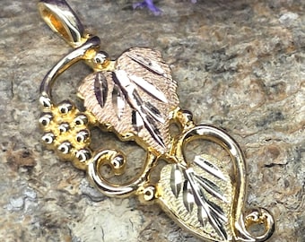 10K Black Hills Gold Leaves and Grape Pendant  (st - 3924)