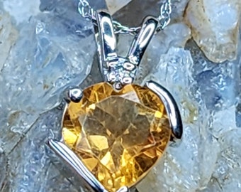 10K White Gold Heart Citrine and Diamond Pendant (st - 3835)