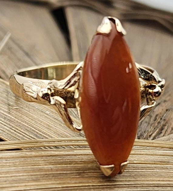 Red stone ring 10k - Gem Red stone ring 10k - Gem