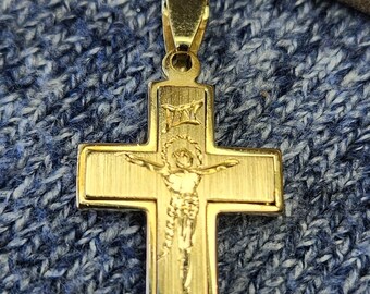 14K Yellow Gold Cross Necklace with Etched Crucifix  on an 18" 14K Yellow Gold Chain (st - 3724)