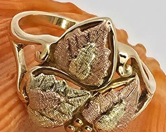 10K Black Hills Gold Ring with Leaf and Bead Accent (st - 4946)