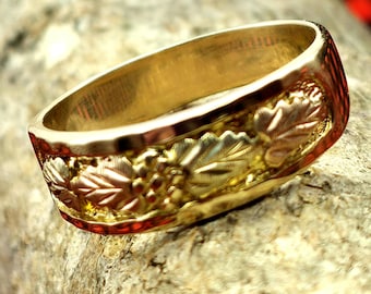 Anillo de banda ancha BHG de 10 quilates con hojas rosas y verdes de 12 quilates (st - 4748)