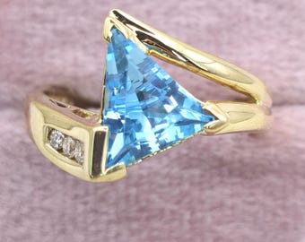 14K Yellow Gold Ring with Trillion Cut Blue Topaz with Diamond Accents (st - 4970)