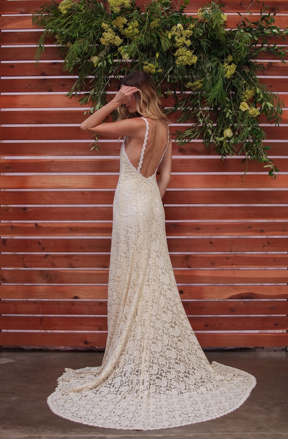 Lace Backless Wedding Dress. Plunge Scallop Front. LOW BACK Wedding Dress.  Simple Elegant Bohemian Wedding Dress. IVORY Lace. 