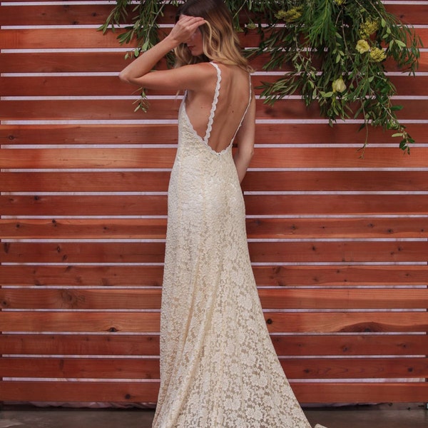 Lace Backless Wedding Dress. Plunge Scallop Front. LOW BACK wedding dress. simple elegant bohemian wedding dress. IVORY lace.